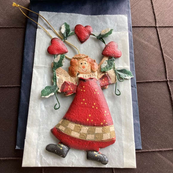 Ornament, Angel with hearts, Valentines - Picture 1 of 2